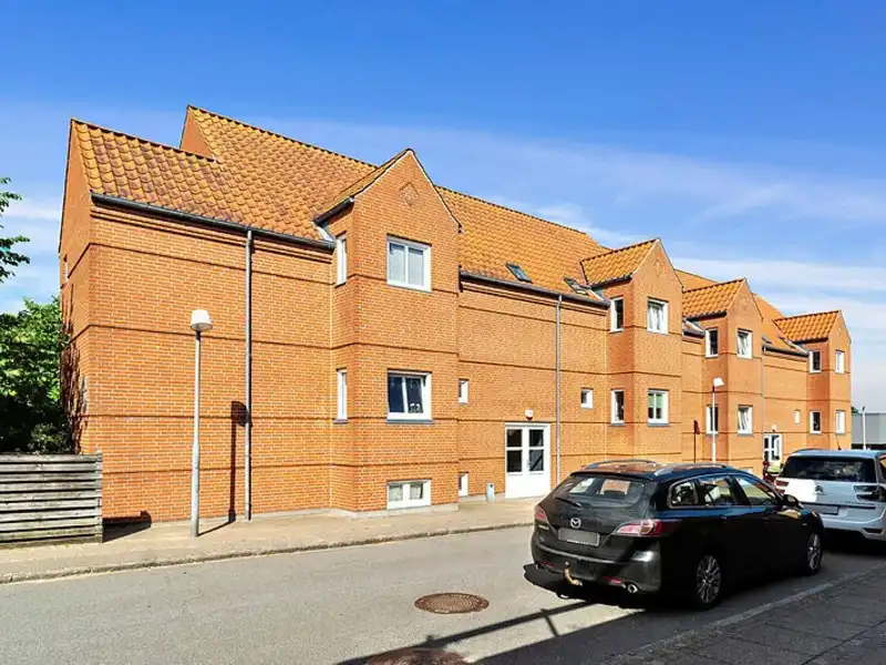 Billede af 2v. på 71, Struer