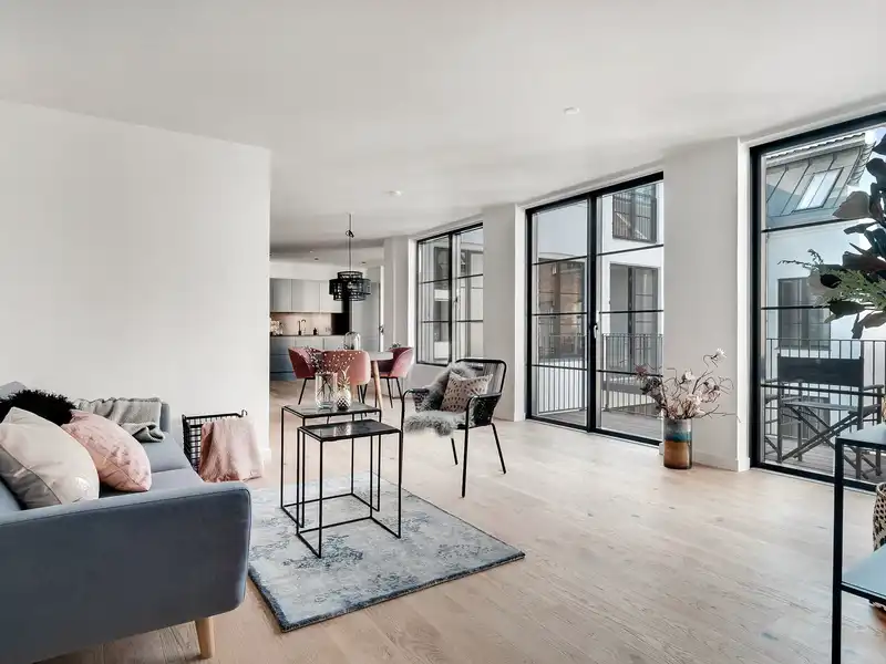 Billede af 4v. på 142, København City