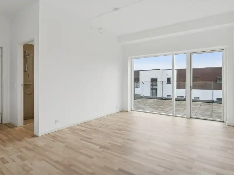 Billede af 3v. på 80, Farum