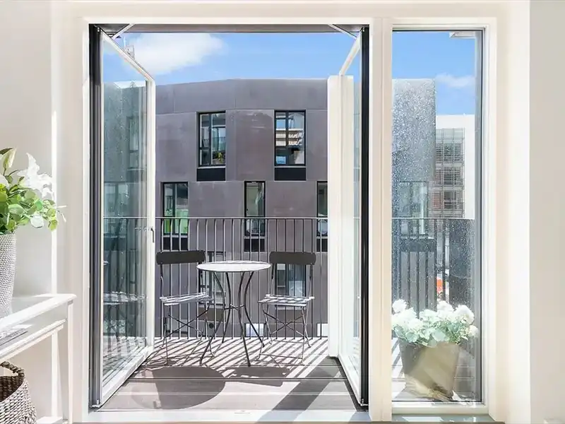 Billede af 2v. på 82, København SV