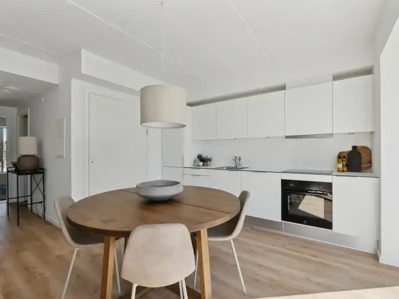 Billede af 3v. på 83, Ølstykke